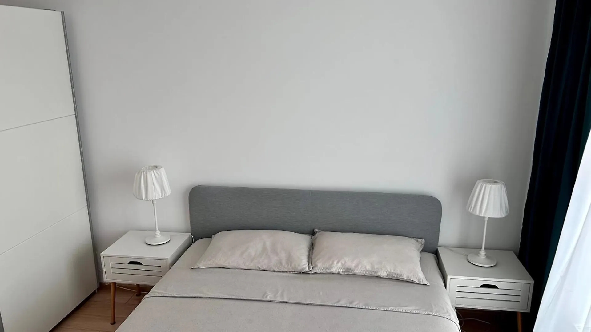 Sunrise Apartment Bükreş
