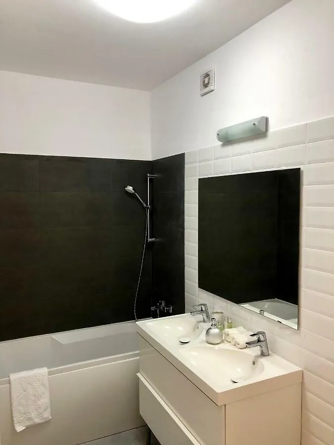 Sunrise Apartment Bükreş